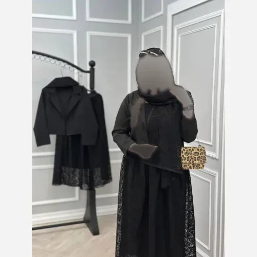 ست سه تیکه زنانه روژین شامل کت کرپ مازراتی دامن و شال گیپور مشکی فری سایز 38 تا 44