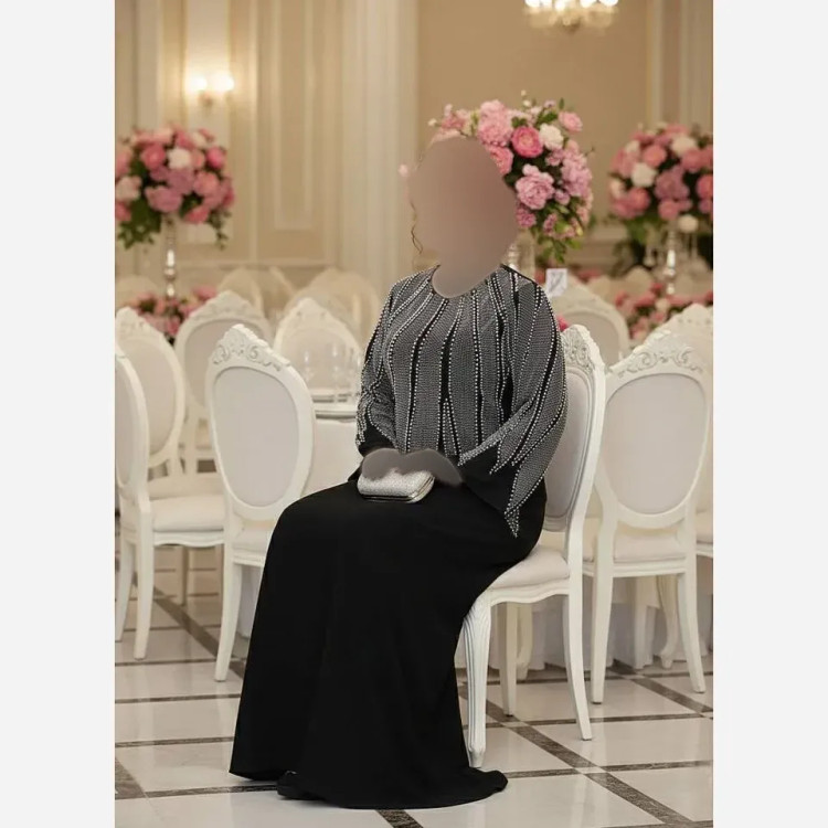 پیراهن مجلسی زنانه مدل نازنین جنس کرپ دالقیچ مشکی با خرجکار نگین و مروارید سایز 38 تا 60