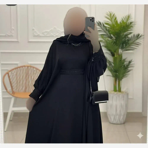 عبای زنانه مدل نازگل جنس کرپ الیزه با کمربند ملیله دوزی شده مشکی