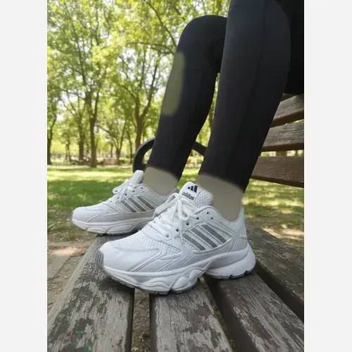 کتونی اسپرت سه خط لژدار زنانه رنگ سفید طوسی سایز 37 تا 40