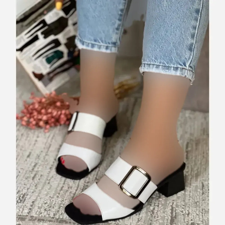 صندل زنانه سگک دار پاشنه 5 سانت جنس لکسوز خارجی کد 324