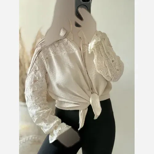 شومیز مجلسی زنانه مدل آیسو جنس کرسپو دانتل فری سایز