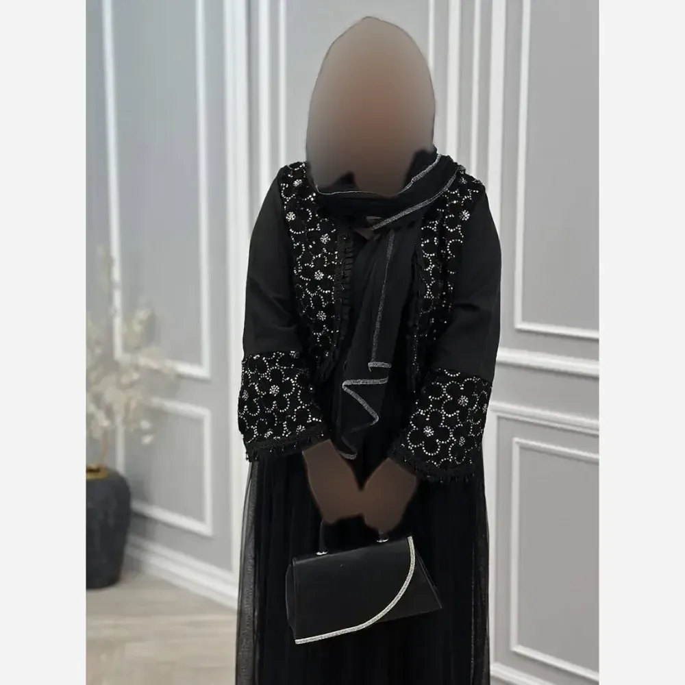ست سه تیکه زنانه مدل شهرزاد شامل کت و دامن و شال جنس مازراتی مشکی سایز فری 36 تا 46