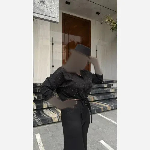شومیز زنانه جلو گره ای مدل بهارناز جنس پارچه صوفیا نگینی فری سایز