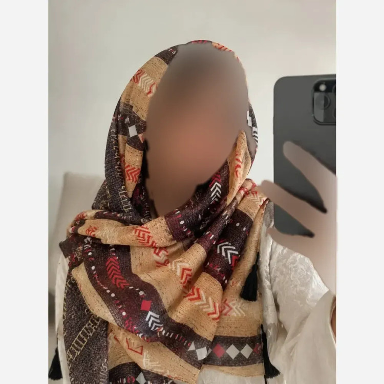 شال نخی منگولهدار قواره بزرگ 190 در 70 سانتیمتر