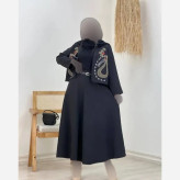 کت و دامن زنانه یارا جنس مازراتی رنگ مشکی فری سایز گلدوزی شده