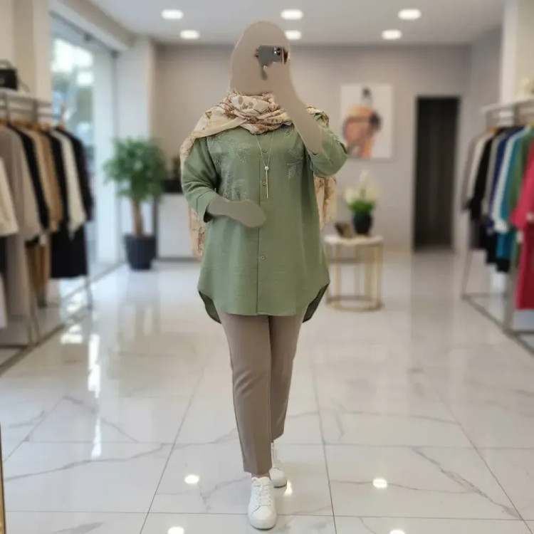 شومیز مانتویی نگینی زنانه جنس شانتون در سه رنگ و دو سایز