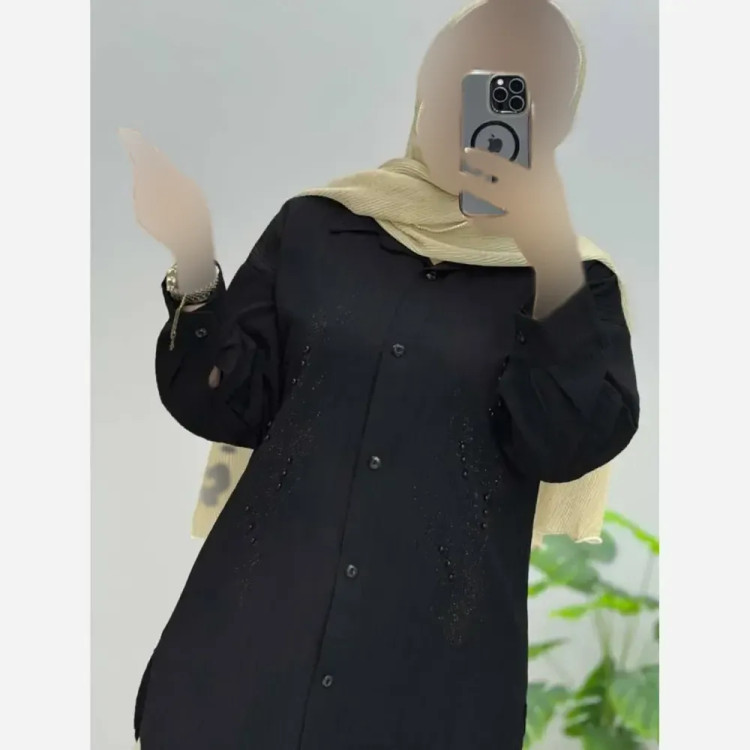 تونیک مانتویی زنانه مدل فادیا جنس آیوا نگیندار و مروارید دوزی شده رنگ مشکی فری سایز
