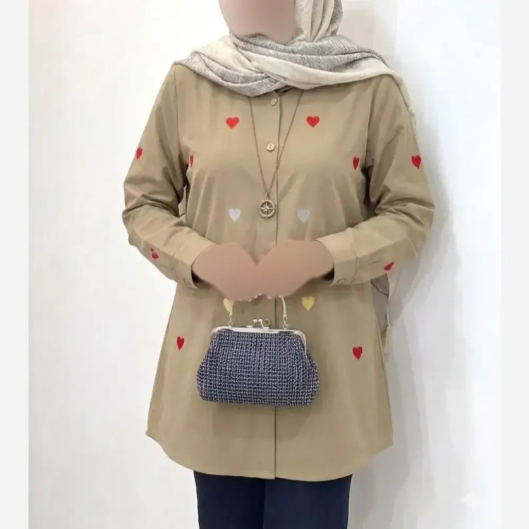 مانتو زنانه طرح قلبی جنس لنین ابریشمی فری سایز مناسب سایز 38 تا 50