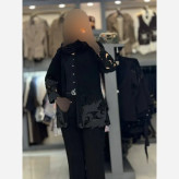 کت و شلوار زنانه مدل مهسان جنس کرپ مرویجت مشکی با خرجکار هویه کاری و نگین دار