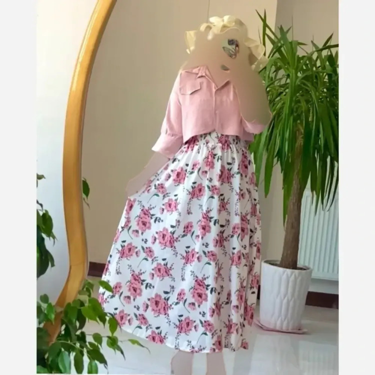 ست کت و سارافون زنانه مدل سودا جنس شانتون کریشه طرحدار و ابروبادی رنگ صورتی فری سایز
