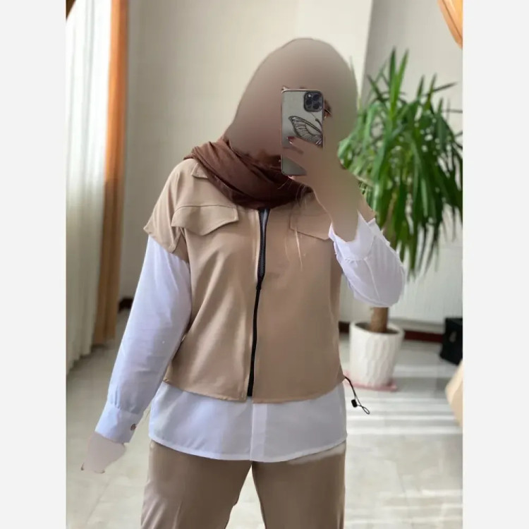 ست سه تیکه زنانه شامل وست و شلوار بزیاق و شومیز داکرون فری سایز