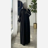 عبا مدل اسلما جنس الیزه درجه یک گلدوزی شده رنگ مشکی