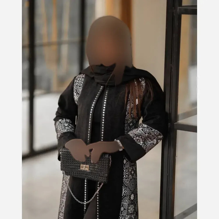 مانتو بلند زنانه مدل ارغوان مشکی فری سایز 38 تا 48 جنس سوپر بنگال با خرجکار تافته