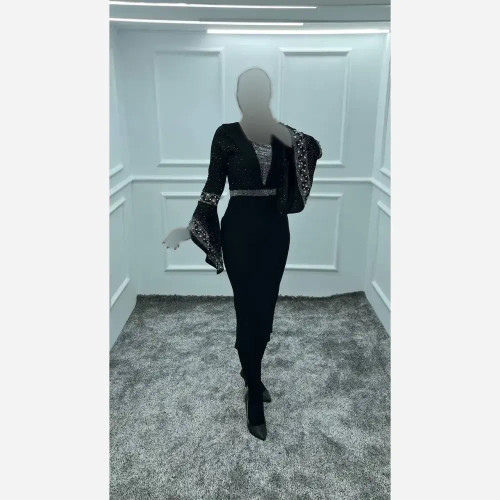 پیراهن مجلسی زنانه مدل دلینا جنس لمه نگینکاری و مرواریددوزی شده قد 120 سایز 36 تا 52