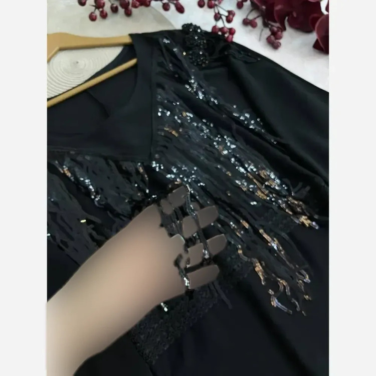 عبای مجلسی زنانه مدل ریسه پولکی با جنس کرپ الیزه و سردوشی جواهردوزی شده فری سایز