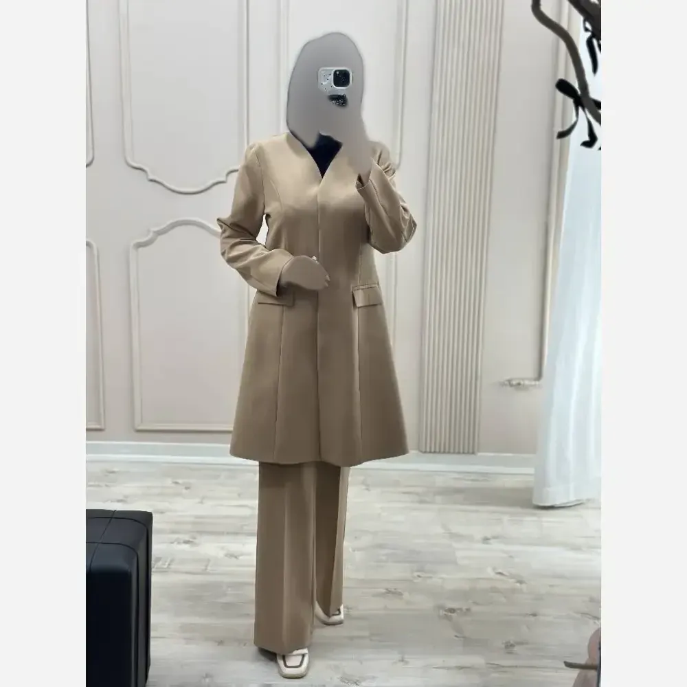 ست مانتو و شلوار اداری زنانه مدل مرجان پارچه سوپر مازراتی با شلوار بوتکات