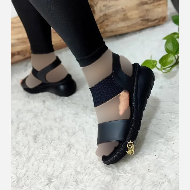 صندل طبی لژدار زنانه مدل برفی با رویه چرم صنعتی و زیره PU
