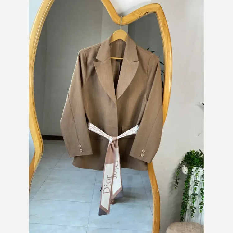 مانتو کتی مزونی کمربند دار دیور جنس بزیاق درجه یک رنگ بندی متنوع سایز 1 و 2