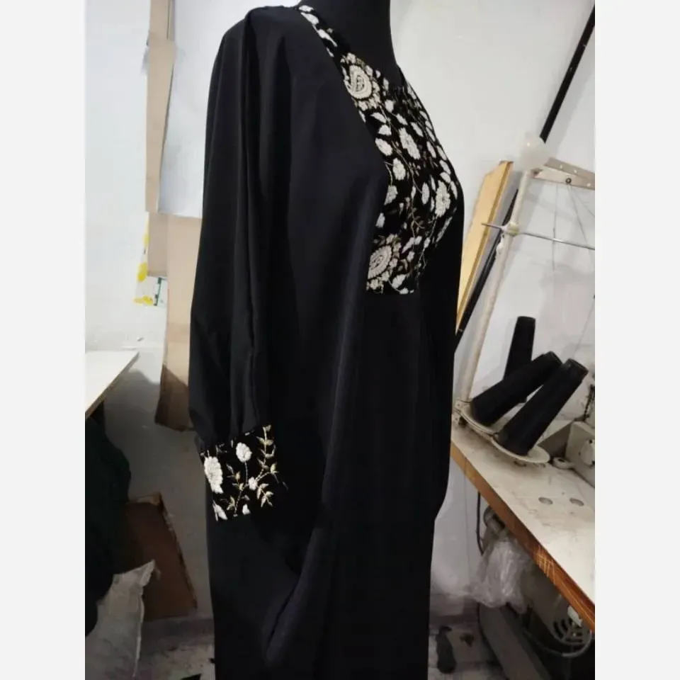 مانتو عبایی سوزن دوزی جنس الیزه درجه یک فری سایز