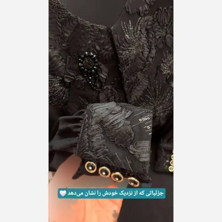 مانتو مجلسی زنانه کرپ کره ای ژاکارد ترک مشکی سایز 44 تا 56 قد 135