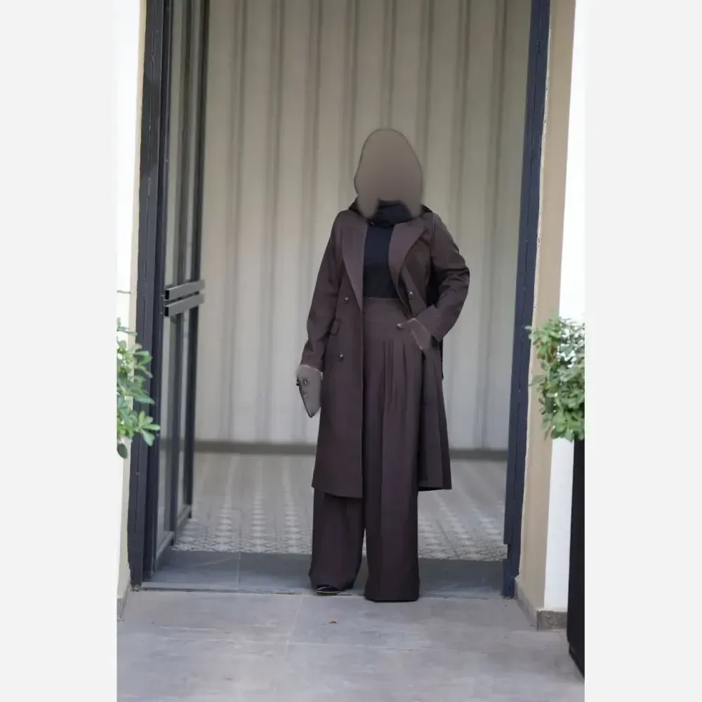 مانتو یقه بلیزری مدل نادیا پارچه بزیاق درجه یک سایزبندی 1 و 2 چهار رنگ مشکی قهوه ای طوسی سرمه ای قد 115