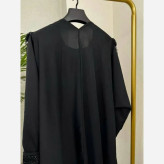 عبایی سردوش دار مه لقا الیزه مشکی فری سایز 38 تا 52 بند تنظیم سایز قد 125 سانت دور سینه 160 سانت آستین 60 سانت دوخت مزونی کیفیت عالی