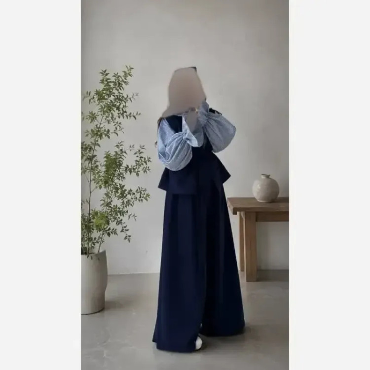ست سه تیکه ملوسک کرپ مازراتی و شومیز داکرون راه راه سایز 38 تا 46
