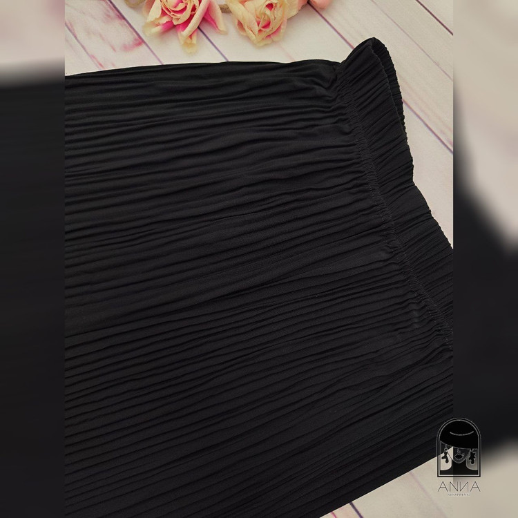 شلوار زنانه مدل ریزشی پلیسه جنس الیاف ابریشم مصنوعی لطیف وسبک و نرم و ریزشی فری سایز