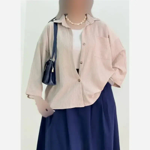 شومیز پشت پیله تک جیب دکمه چوبی پارچه اطلس درجه یک فری سایز