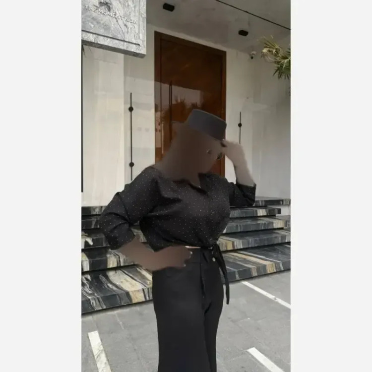 شومیز جلوگره ای مدل بهارناز پارچه صوفیا نگینی فری سایز