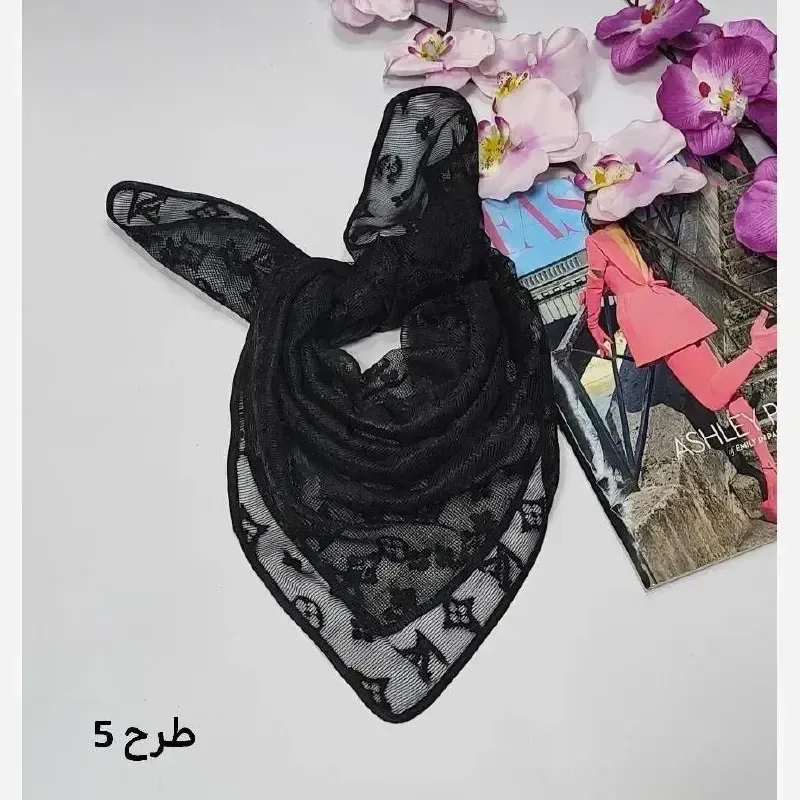 مینی اسکارف توری طرحدار مشکی ابعاد 70 در 70 جنس تور طرحدار