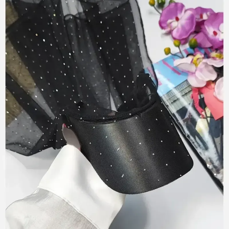 مینی اسکارف توری ساده مشکی و کرم ابعاد 70 در 70 جنس تور