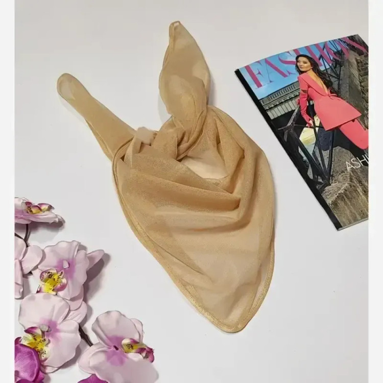 مینی اسکارف توری ساده مشکی و کرم ابعاد 70 در 70 جنس تور