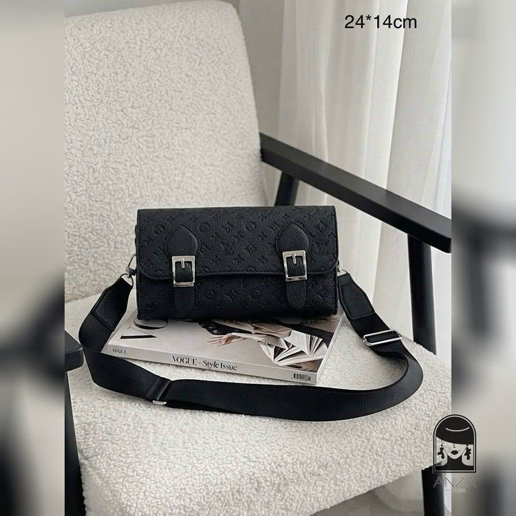 کیف دوشی زنانه مدل وی جنس چرم حوله ای شنلی سایز 111