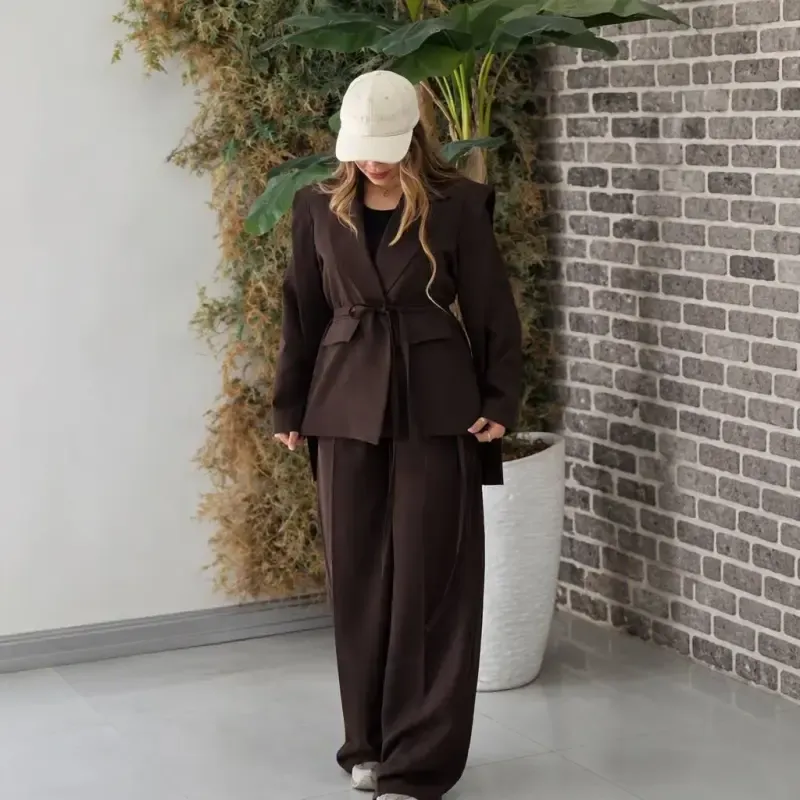 کت شلوار زنانه مدل مهلا جنس مازراتی دبل رنگ مشکی سورمه ای کرم خاکی قهوه ای