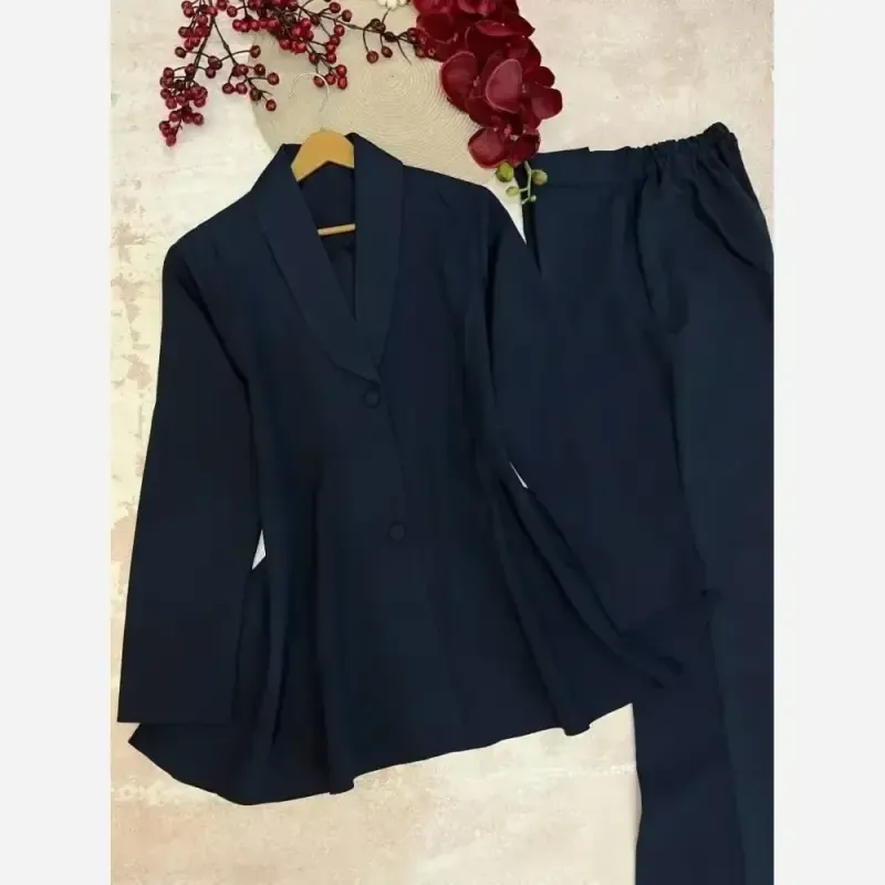 کت و شلوار زنانه ژیلا کرپ بزایاق گرم بالا رنگ مشکی و سورمهای