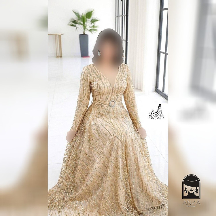لباس مجلسی زنانه بلند پوشیده مدل پریزاد