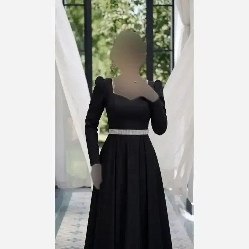 مانتو سیمین جنس کرپ مازراتی قد 150 رنگ مشکی و سبز سایز 38 تا 50