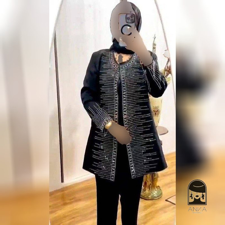 ست کت شلوار زنانه مدل مجلسی خوشه جنس مازراتی گِرم بالا فری سایز 40 تا 44