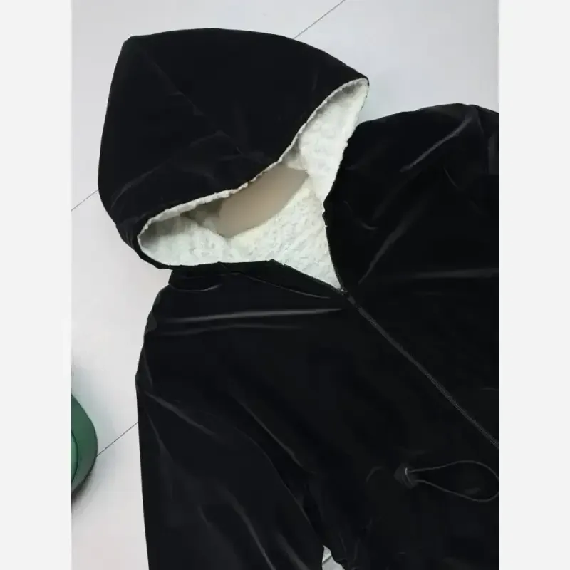 کاپشن لیوسا سیلیکونی داخل ببعی کلاه دار رنگ مشکی سایز فری 38 تا 46
