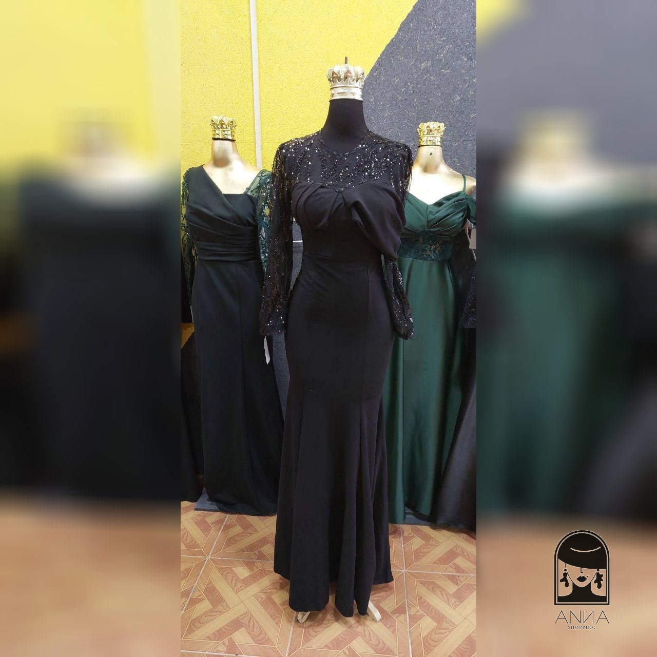 پوشاک زنانه مدل سونیا جنس پولک ملیله ای و قواصی گرم مزون دوزی شده با کاپ بالا سایز ۱ تا ۳