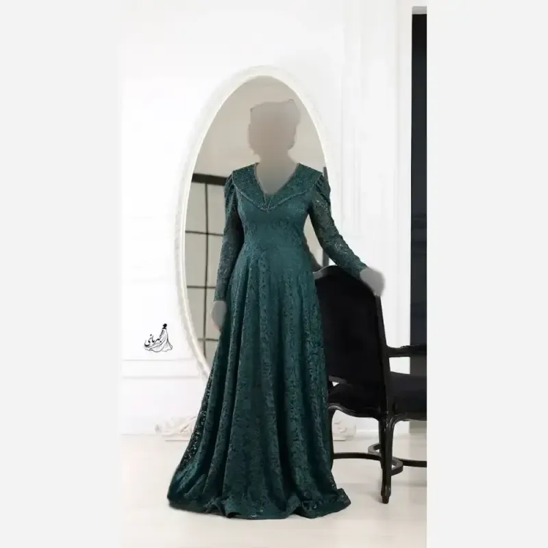 لباس مجلسی زنانه مدل سایه سنگدوزی شده دانتل درجه یک کاپدار مشکی و سبز سایزبندی بزرگ