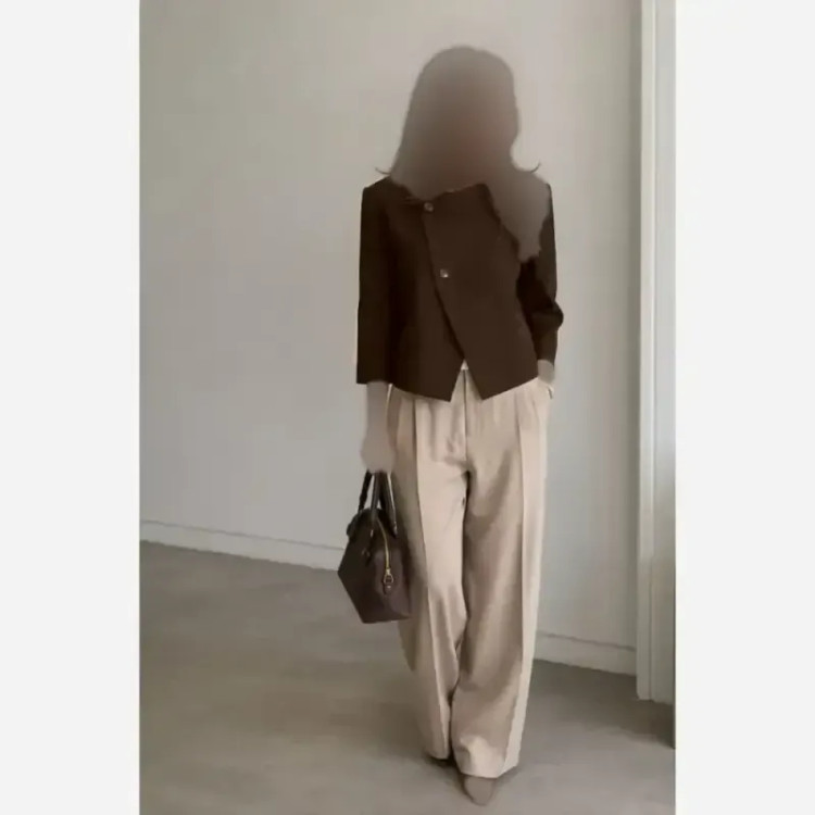 کت بلیزر زنانه مدل آرنا جنس کرپ دوخت مزونی