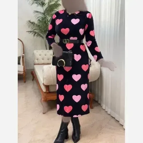 ماکسی مخمل مدل قلبی جنس مخمل وارداتی نرم و لطیف رنگبندی سرمه ای مشکی نباتی سایز 38 تا 48