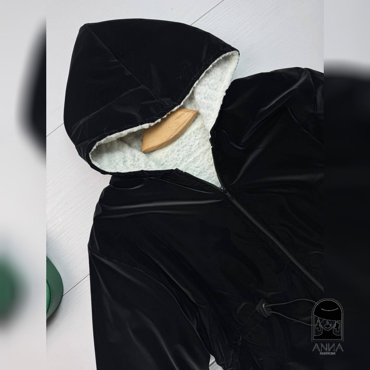 کاپشن زنانه مدل لیوسا جنس سیلیکونی داخل ببعی فری سایز